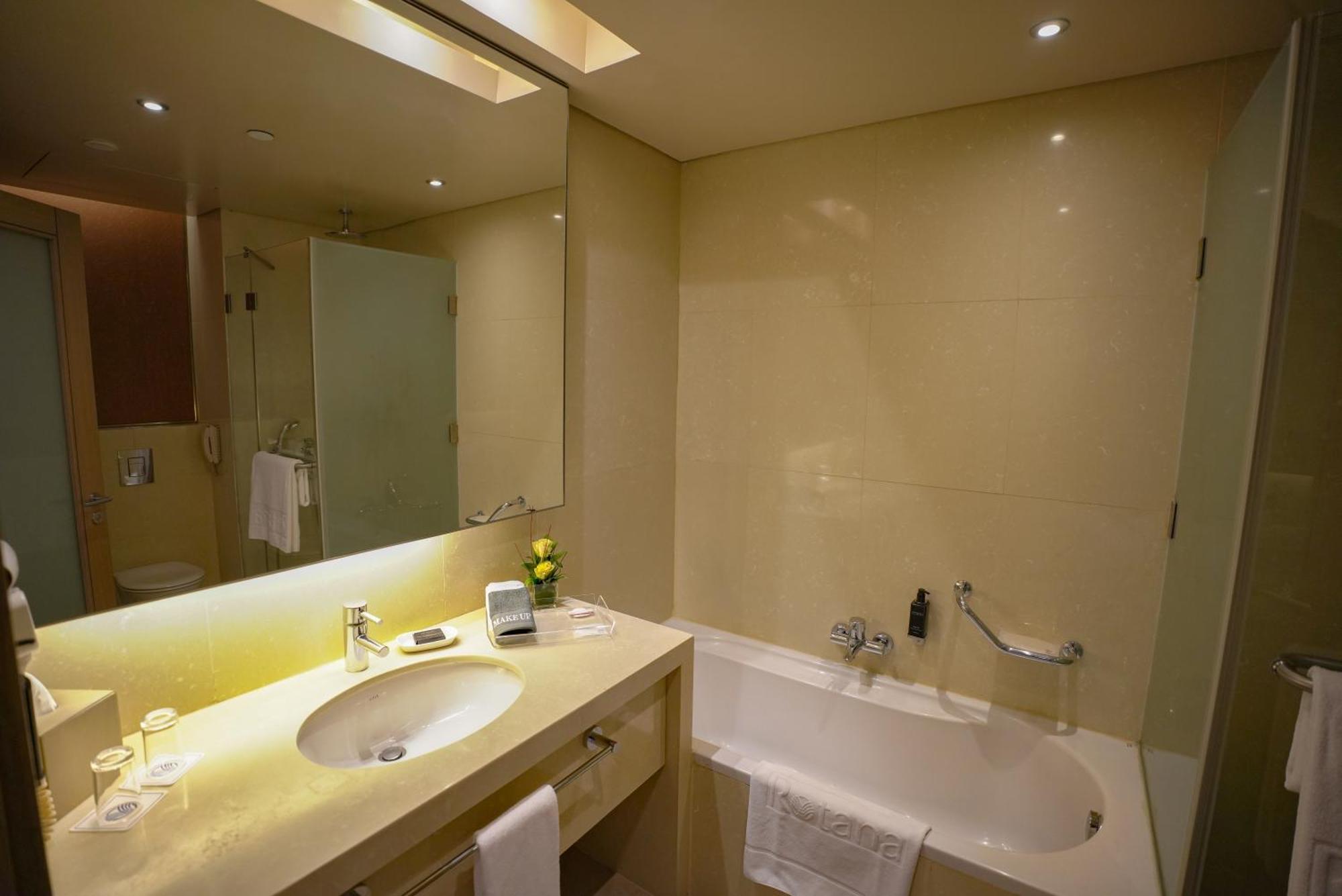 Отель Erbil Rotana Экстерьер фото